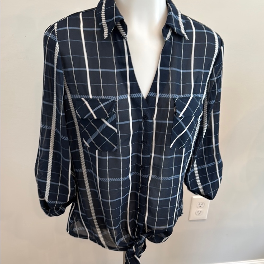 Suzy Shier Small Navy Plaid Button-Up Blouse